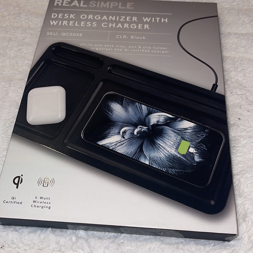 ❤️NEW!!!❤️ Real Simple Desk Organizer With Wireless Charger.